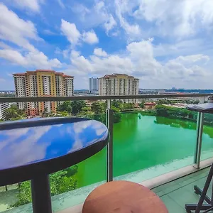  Apartment -lake View- Mount Austin Ikea Toppen 5 Mins - A110 Malaysia